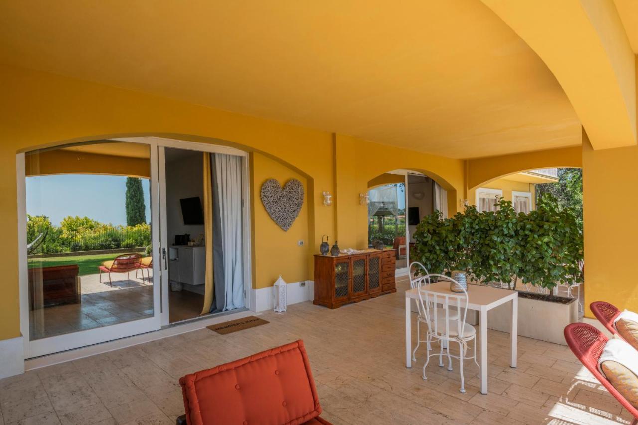 Bed and Breakfast Tra Gli Alberi E Il Mare Sirolo Exterior foto