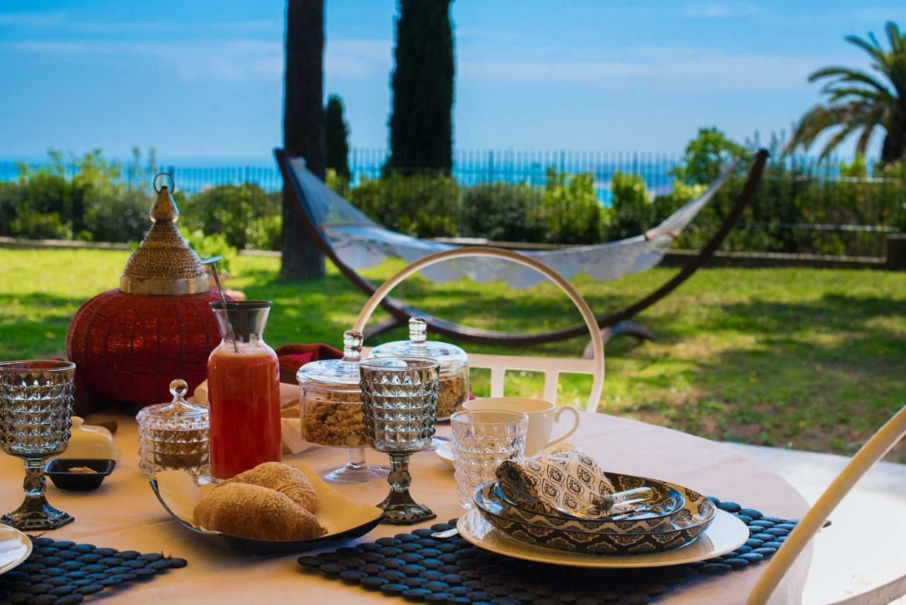 Bed and Breakfast Tra Gli Alberi E Il Mare Sirolo Exterior foto